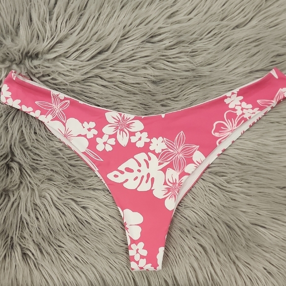 Roxy PT Beach Classics HL Cheeky Bikini Bottom - Picture 2 of 7